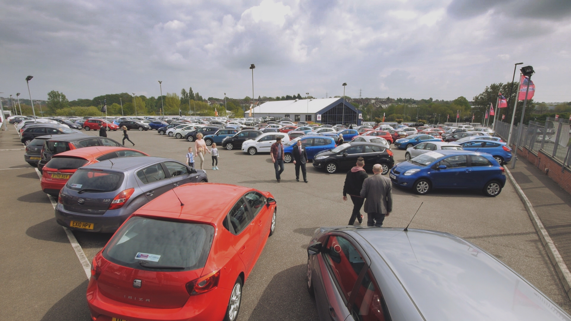 LOOKERS ‘Used Car Supermarket’